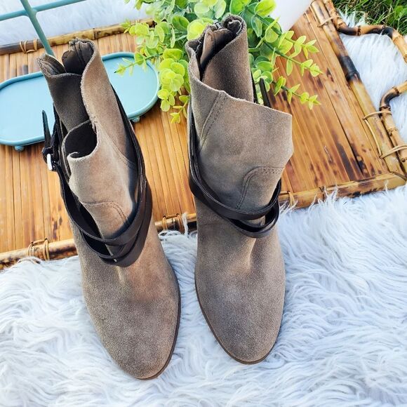 Carlos Santana Tan Suede leather Strapy Detail Ankle Boots. - Picture 13 of 15